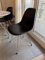 Set 4 Chaises Vitra Noir