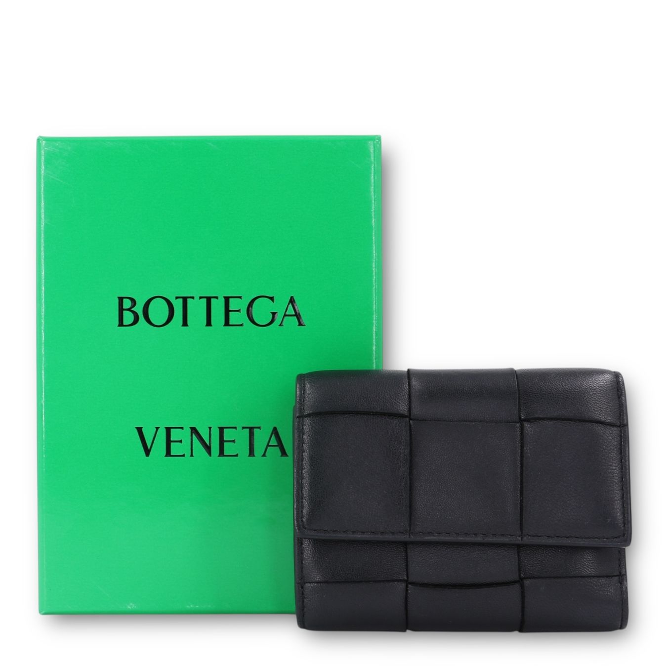 Bottega Veneta Portafogli: Bottega Veneta Cassette Tri-Fold Schwarz – Usato da Binningen venduto da Designerlabels