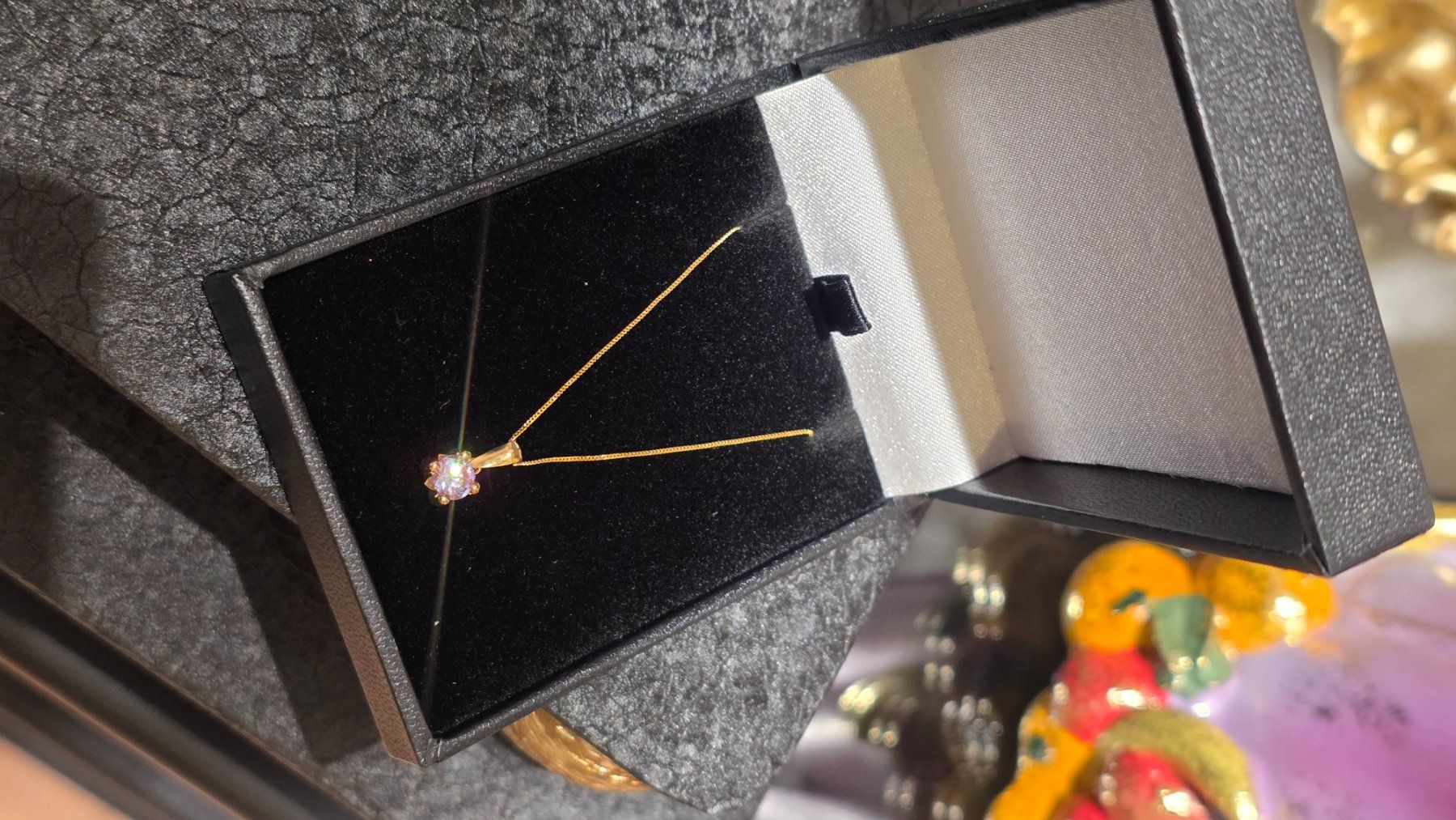 Colliers: Anhänger aus 9-Karätigem Gold mit Geburtsstein – Neuf avec emballage d'origine à Hemmental par Schmuckwelt2 2