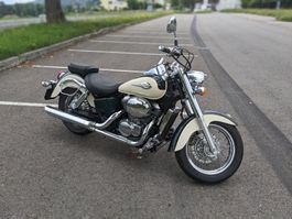 Honda Shadow VT750