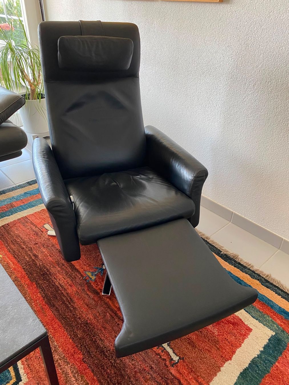 Pfister Poltrone: Bequemer Leder Drehfauteuil  NP: 4300.- – Usato da Hergiswil NW venduto da Primia 1
