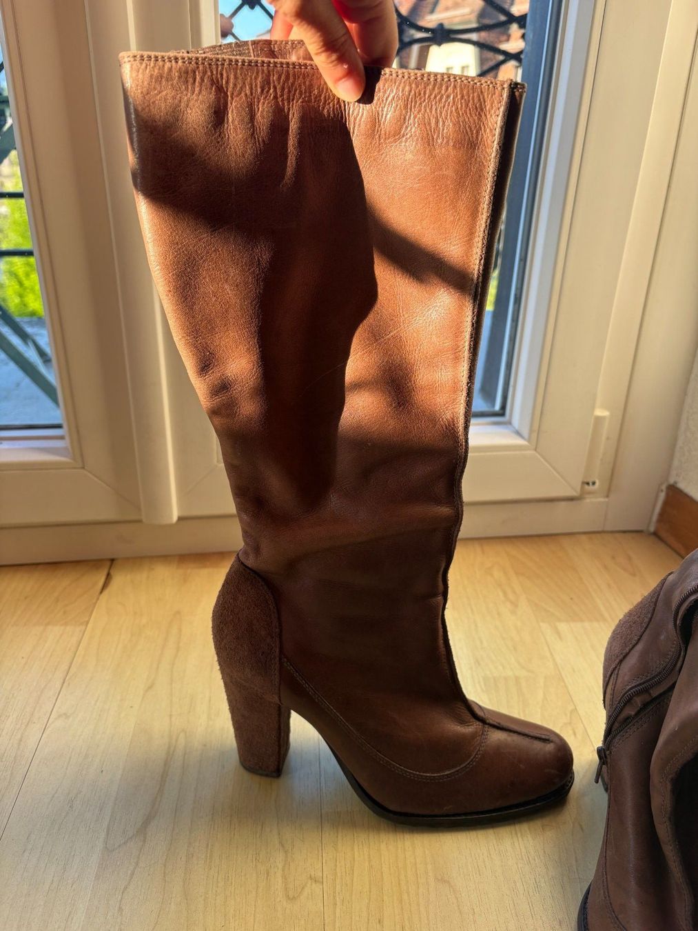 Scarpe da donna: Cantão brown leather boots 39 – Usato da Fribourg venduto da georgeabottino 4