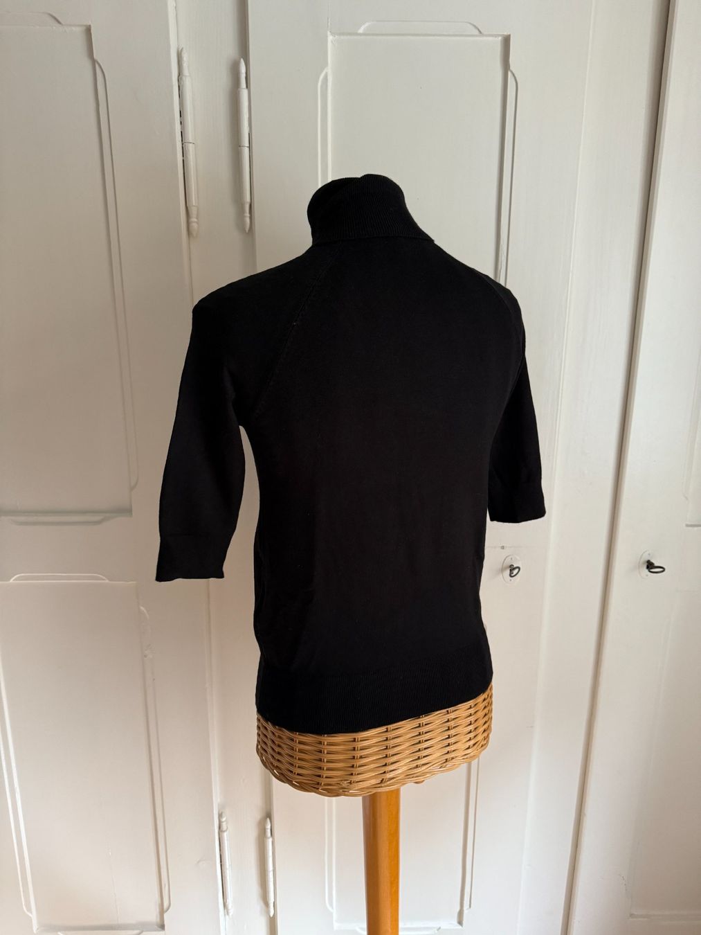 Zara Pullover & Sweatshirts: ZARA - Feinstrick Rollkragenshirt schwarz S – Gebraucht aus Zürich von Diazaio 2