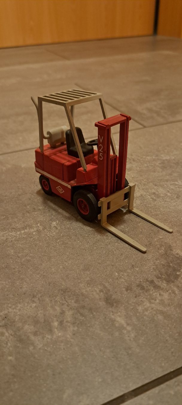 Kits de montage: Gabelstapler O&K V25 – D'occasion à Sachseln par Furner94 1