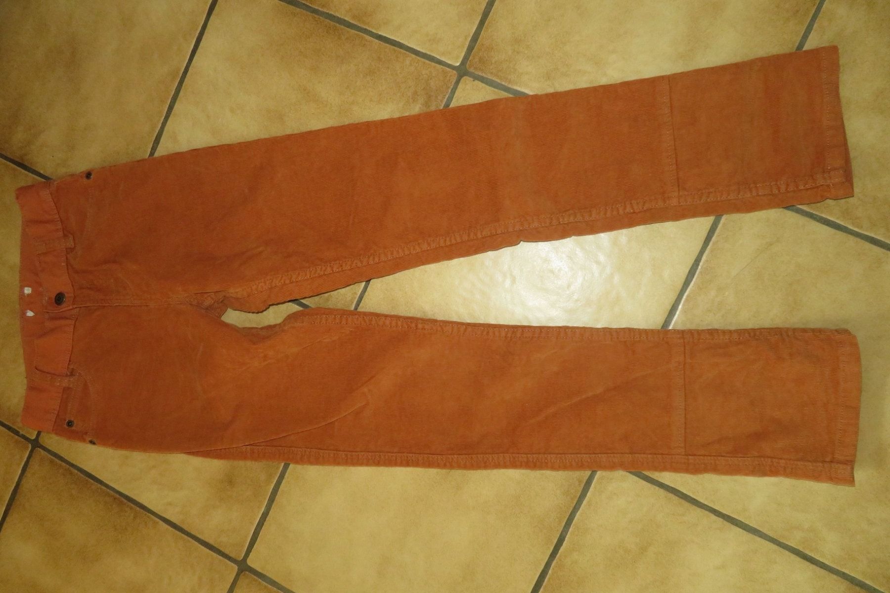 Vertbaudet Pantaloni: Vertbaudet Cordhose in Gr. 146-152 – Usato da Steckborn venduto da Bibendum02