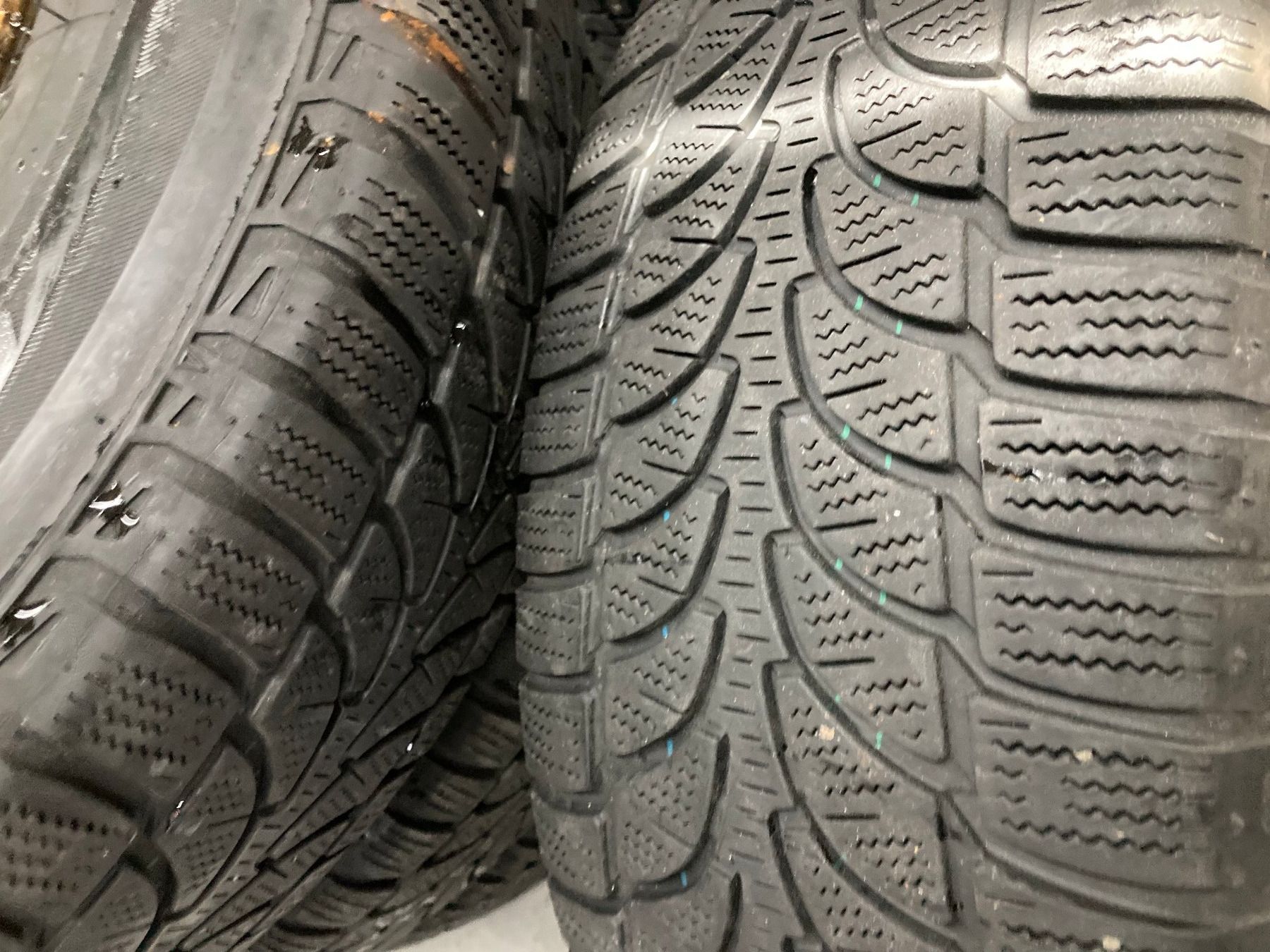 Mazda Pneumatici & Ruote complete: Mazda CX5 Winterräder 235/65R17 – Usato da Cham venduto da WB2223 7