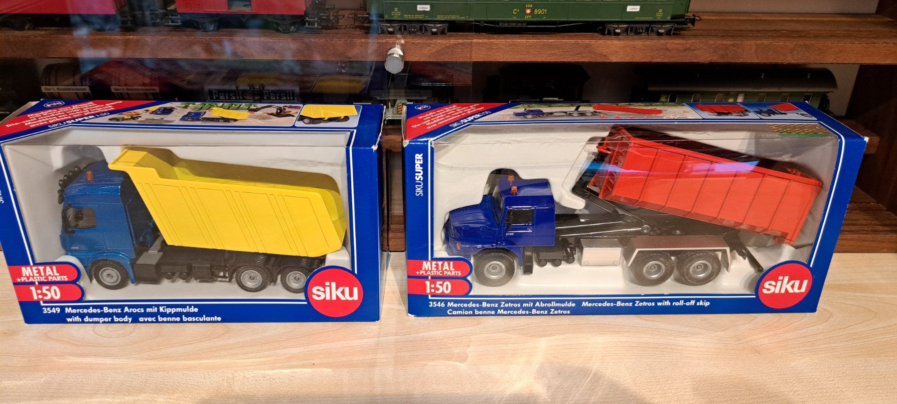Siku Modellini d'auto: 2 neue Siku Modelllastwagen – Nuovo (secondo la descrizione) da Urdorf venduto da Canyamel1