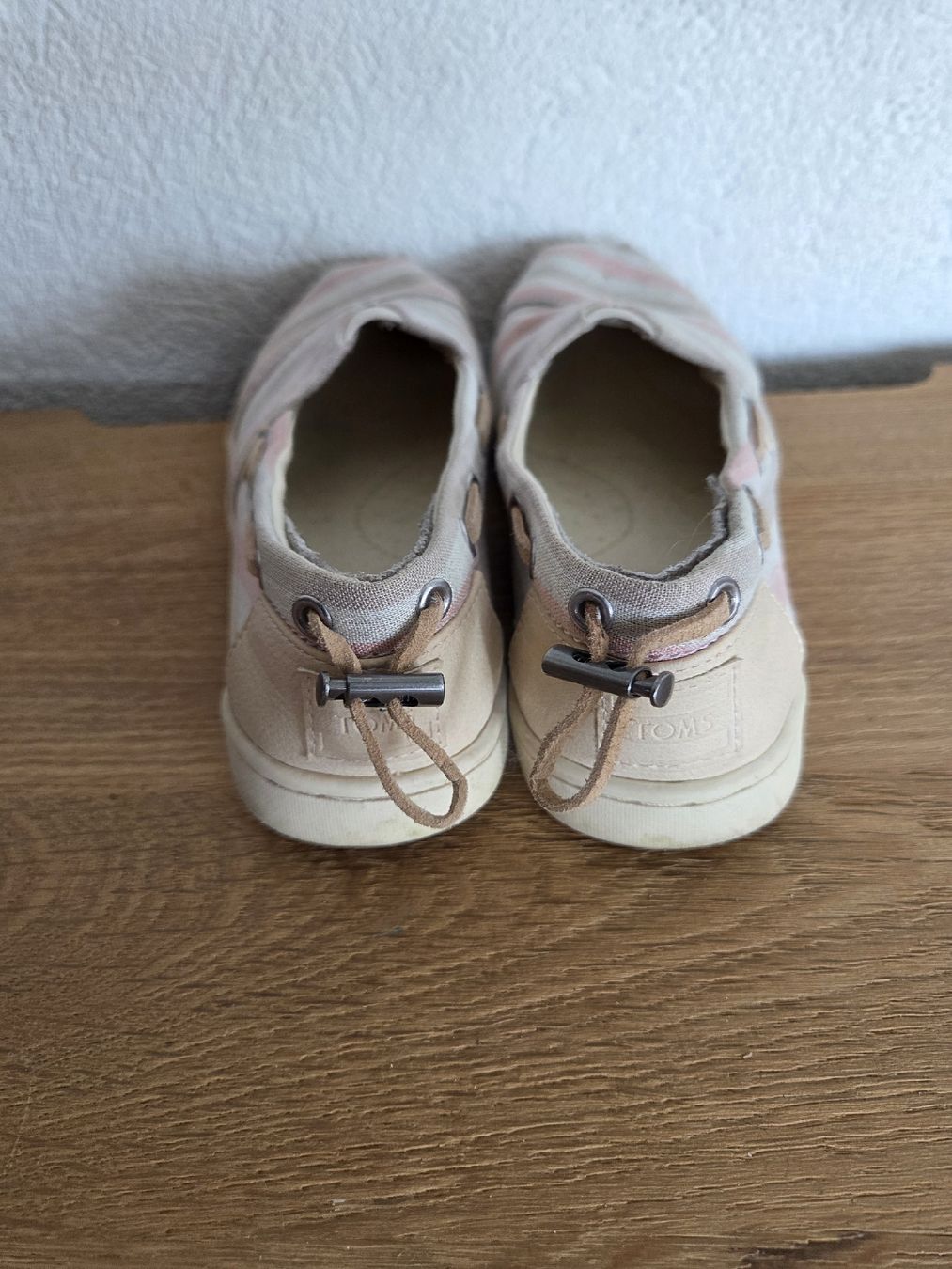 Toms Schuhe für Mädchen: Ballerina TOMS 13.5Y Gr.31 – Gebraucht aus Zollbrück von Huki1 2