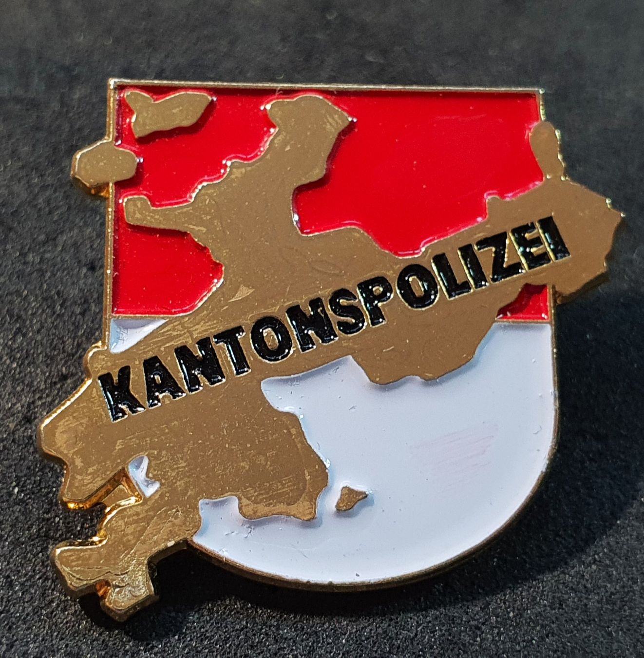 Plaketten & Abzeichen: D700B - Pin Kantonspolizei Solothurn – Gebraucht aus Reinach BL von Boston-Verkauf