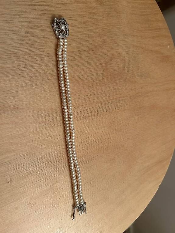 Bracelets: Perlenarmband mit Silberverschluss – D'occasion à Luzern par lou4444 1