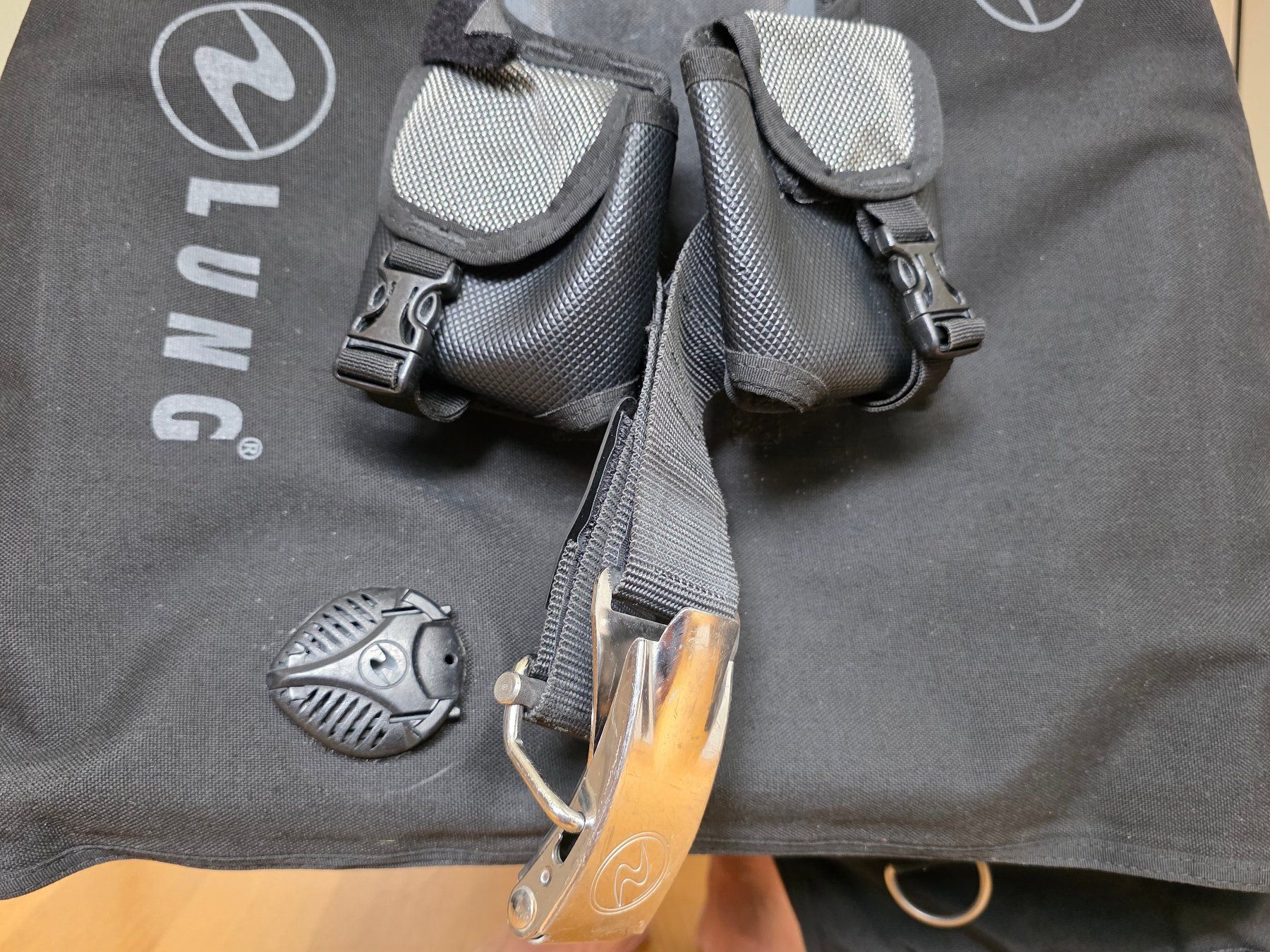 Respiratori & Giubbotti: Aqua Lung Tarierjacket Axiom i3 – Usato da Horw venduto da galaga65 4