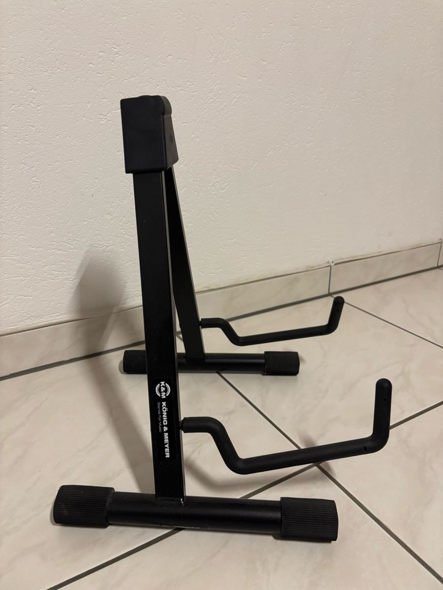 König & Meyer Supporti per strumenti musicali & leggii: K&M Gitarrenständer – Usato da Vordemwald venduto da tiw_x56r 1