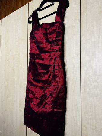 Your Sixth Sense Kleid, Gr. 34, bordeauxrot glänzend