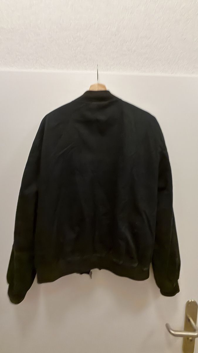Asos Vestes: Schwarze Bomberjacke von Asos – D'occasion à Zürich par leandrostz 1