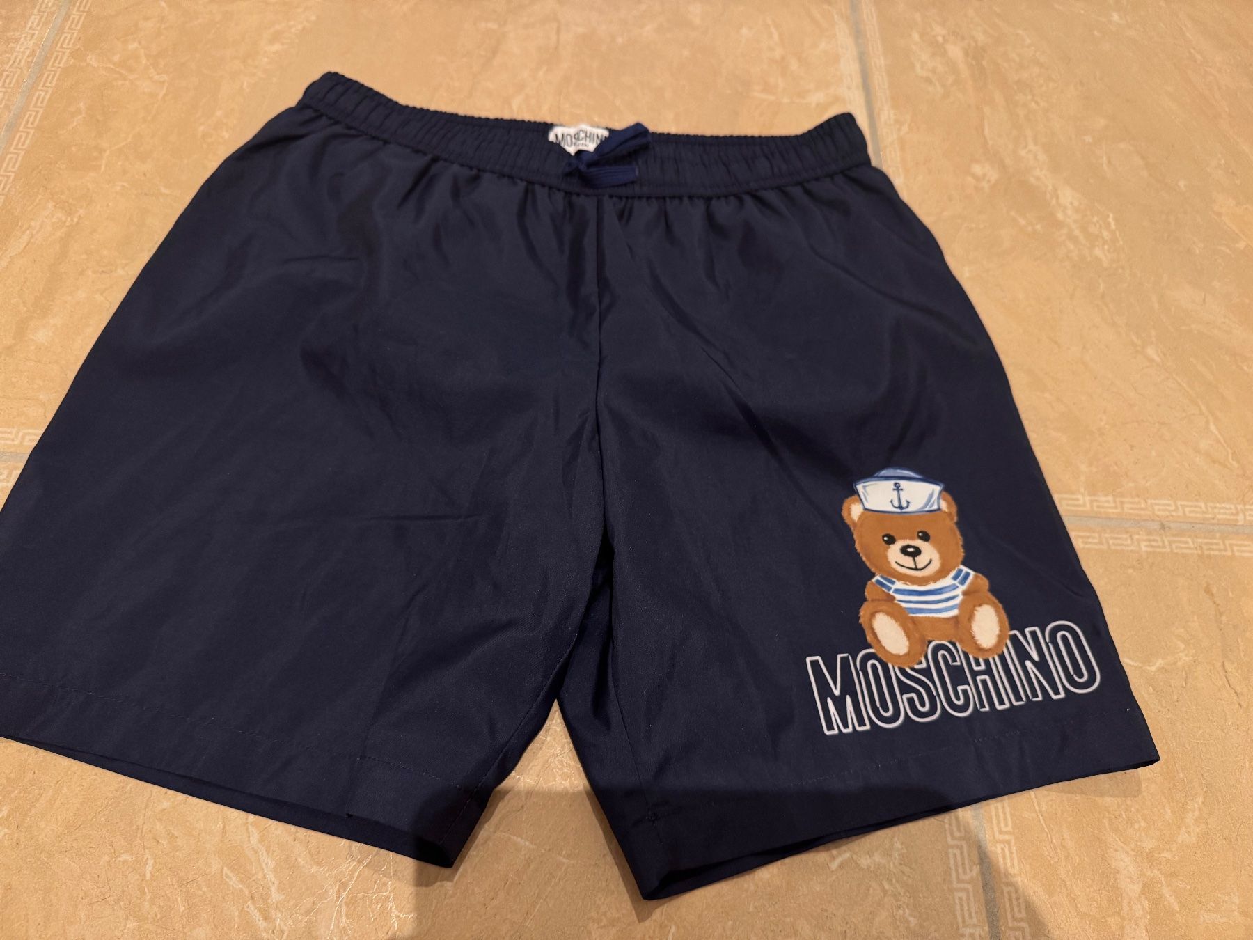 Moschino Hosen: Moschino NWT Badehose, 12J 152 NP 90 Fr – Neu (gemäss Beschreibung) aus Klingnau von Markus14