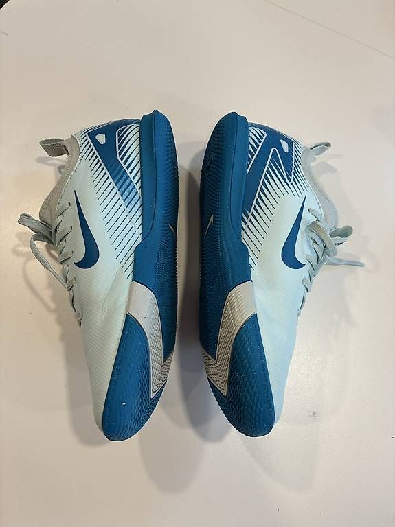 Nike Herrenschuhe: Nike Hallenturnschuhe Gr. 38 – Gebraucht aus Rohrbachgraben von Silberkatze 1
