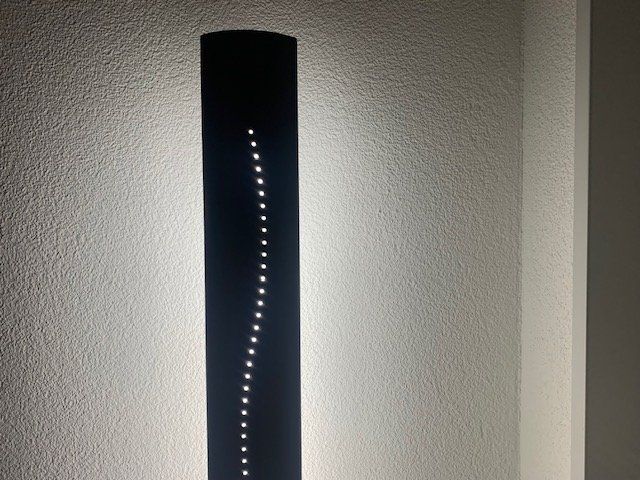 Interio Lampade: 3 Stehlampen - Interio - 2 x schwarz / 1 x silber – Usato da Kirchberg BE venduto da Rege 5