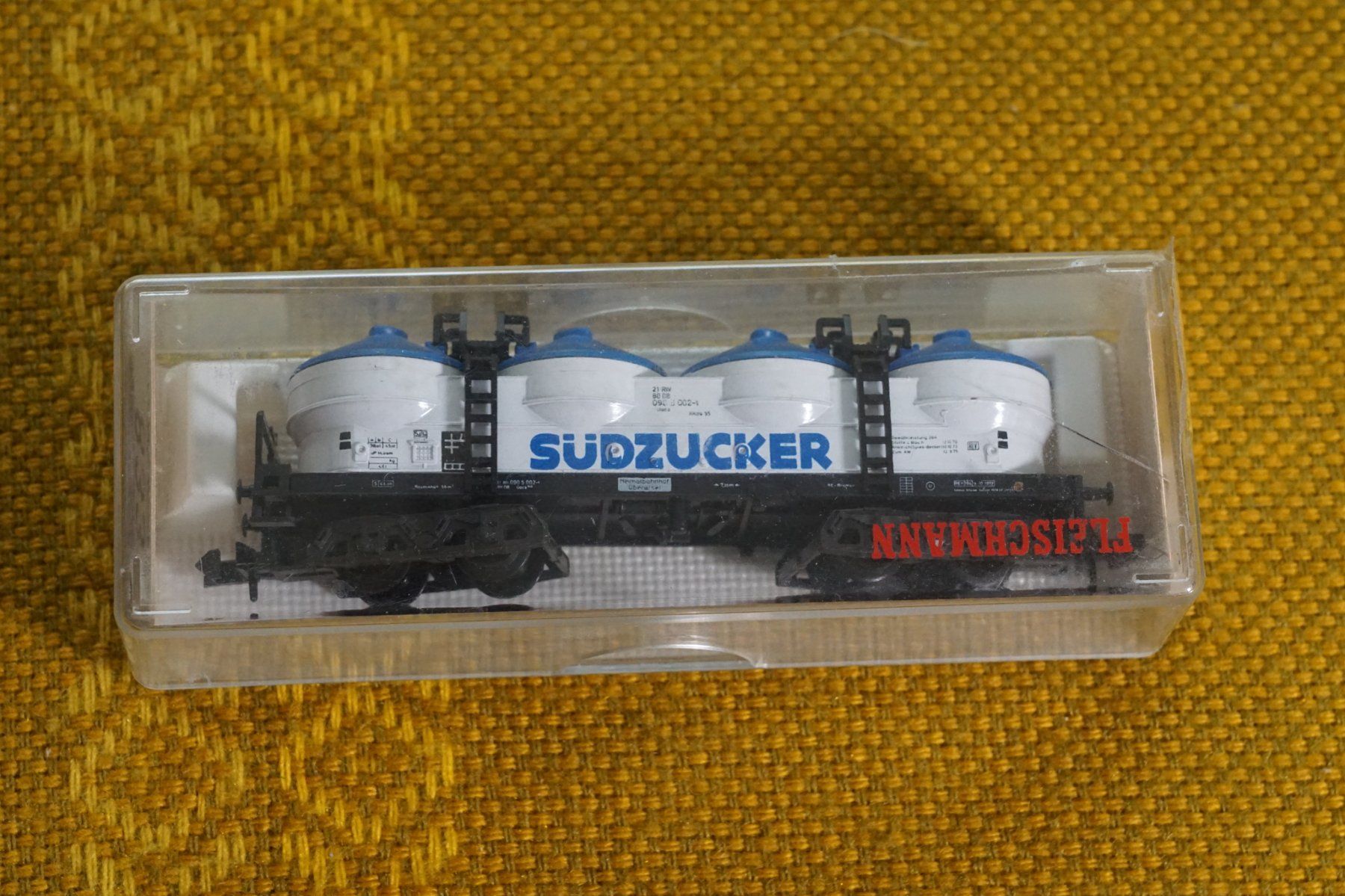 Fleischmann Modellini di ferrovie: Silowagen Südzucker Fleischmann Spur N – Usato da Gränichen venduto da iknow