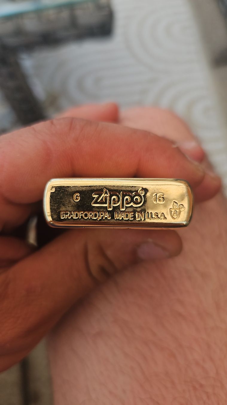Zippo Feuerzeuge: Zippo Lighter Gold Dragon China – Gebraucht aus Rickenbach b. Wil von nic_8ljr 1