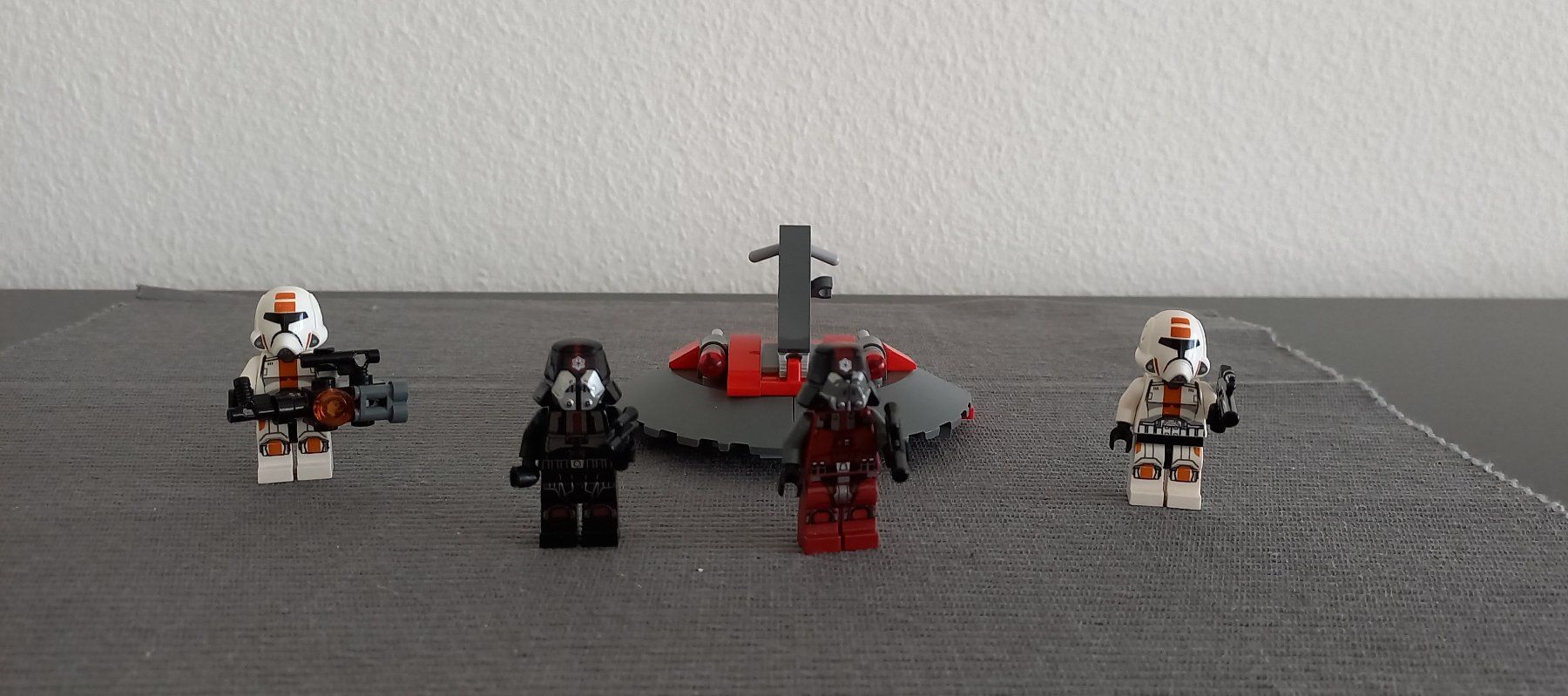 Lego Jouets: Lego Star Wars 75001 – D'occasion à Emmenbrücke par poros221 1