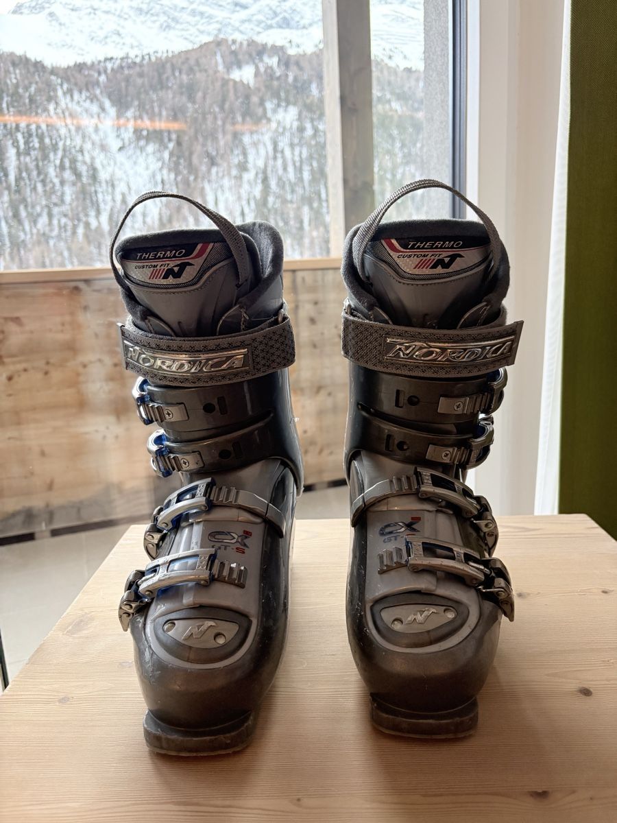 Scarpe da donna: Nordica Skischuhe – Usato da Rudolfstetten venduto da Sunne5 1