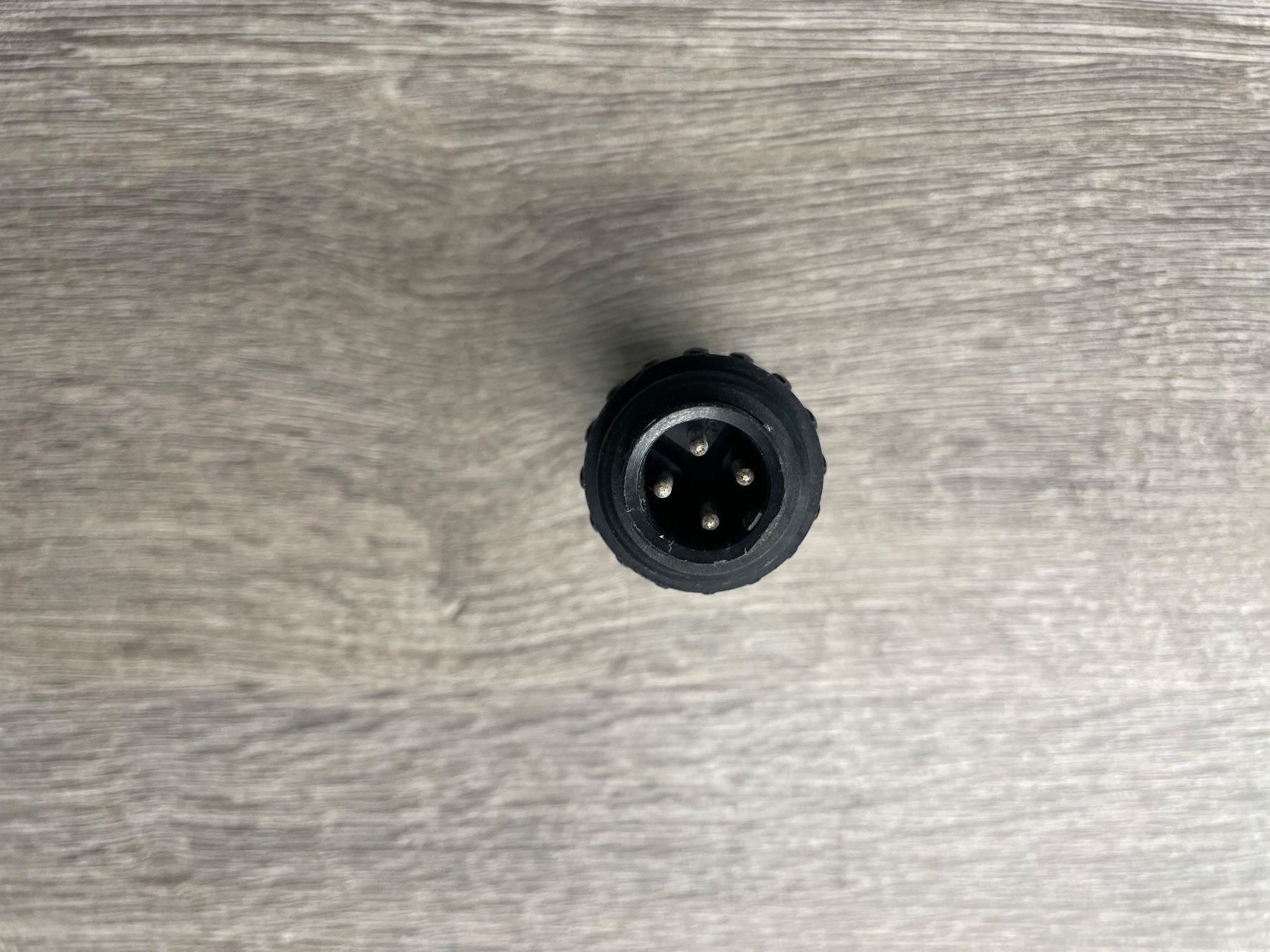 Componenti elettronici: Amphenol Stecker – Nuovo e nell'imballaggio originale da Berikon venduto da Gizimo 3