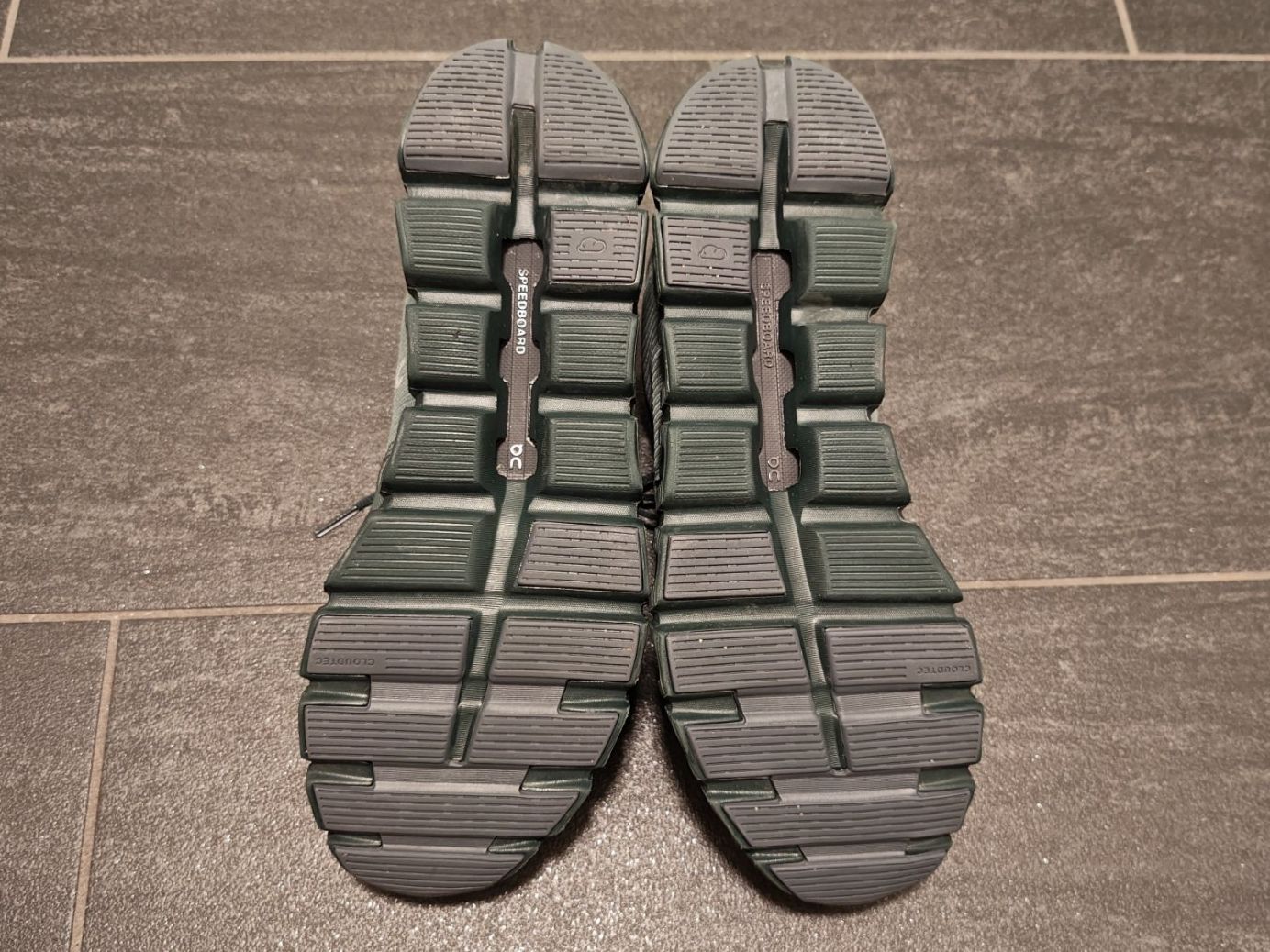 On Herrenschuhe: ON Cloud 6 Waterproof Herren Sneaker (Grösse 47 EU) – Neu (gemäss Beschreibung) aus Emmenbrücke von LeKouz 3