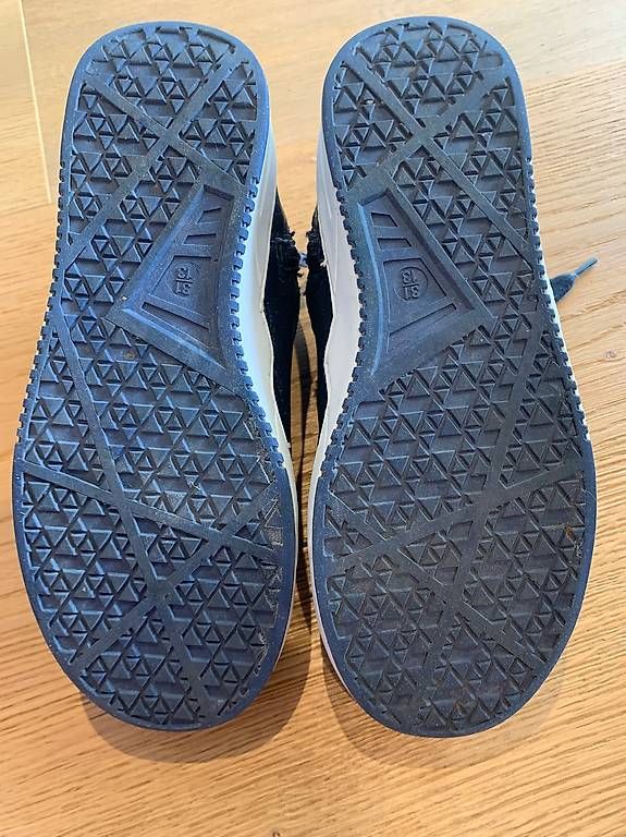 Schuhe für Jungen: Schuhe in Grösse 31 – Gebraucht aus Otelfingen von che_26d5 3