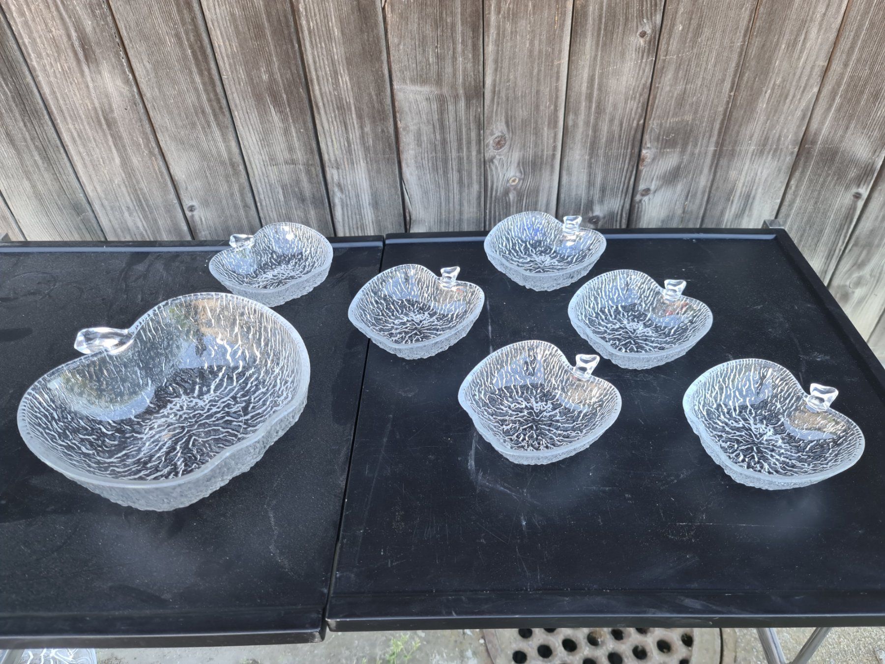 Ciotole: Glas-Schalen Apfelform, 7er Set – Usato da Niederlenz venduto da DaveDasWahnsinn