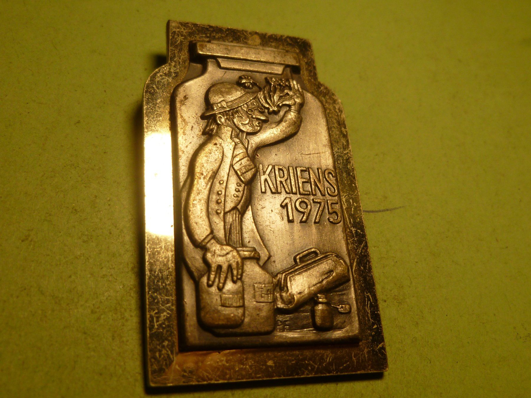 Plaquettes & Badges: KRIENS 1975 SILBER – D'occasion à Ried (Muotathal) par Mandarin02