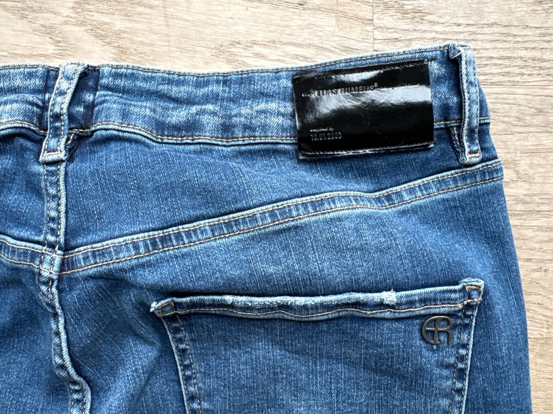 Elias Rumelis Jeans: Elias Rumelis Boyfriend Jeans – Usato da Elgg venduto da Jo_Naj 3
