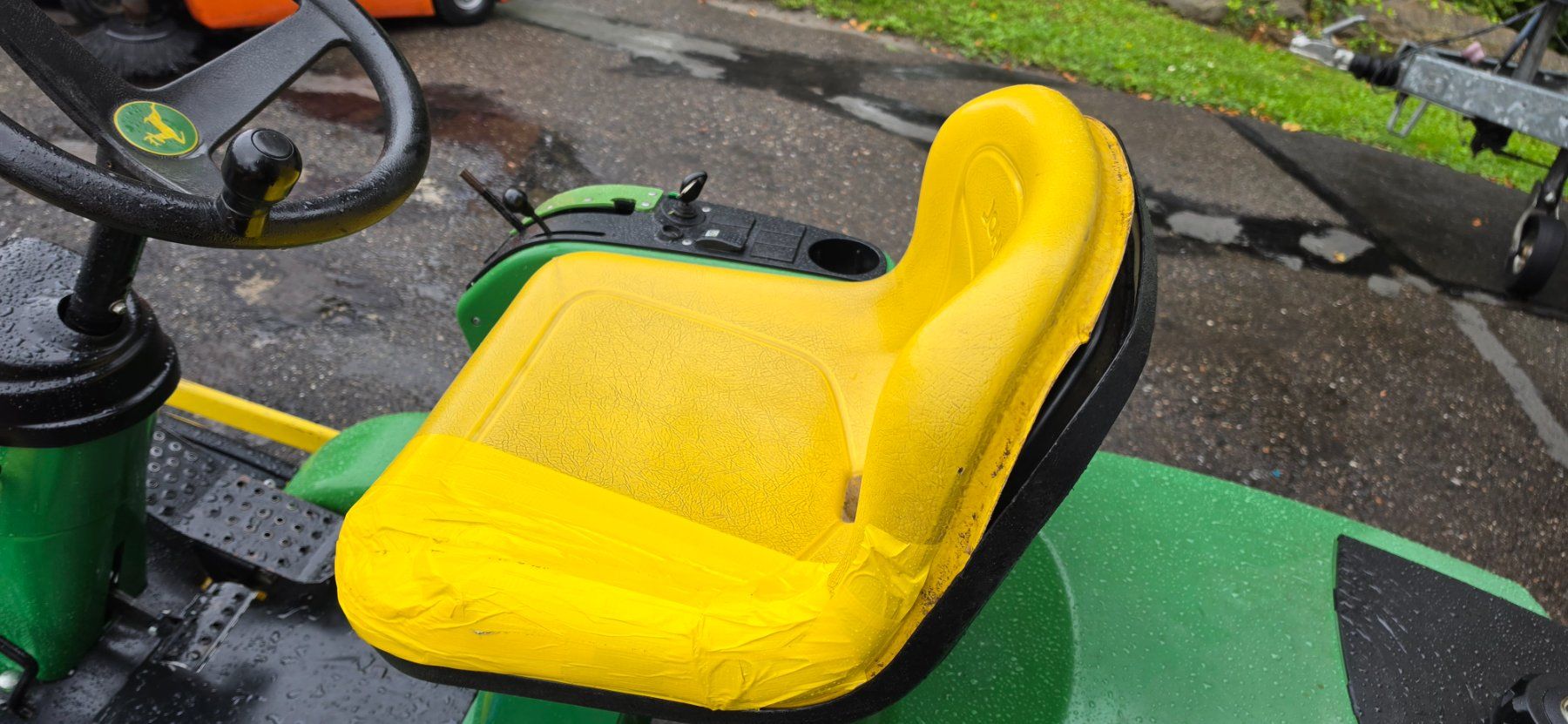 John Deere Tagliaerba: John Deere Aufsitzmäher – Usato da Rain venduto da Fafan069 7