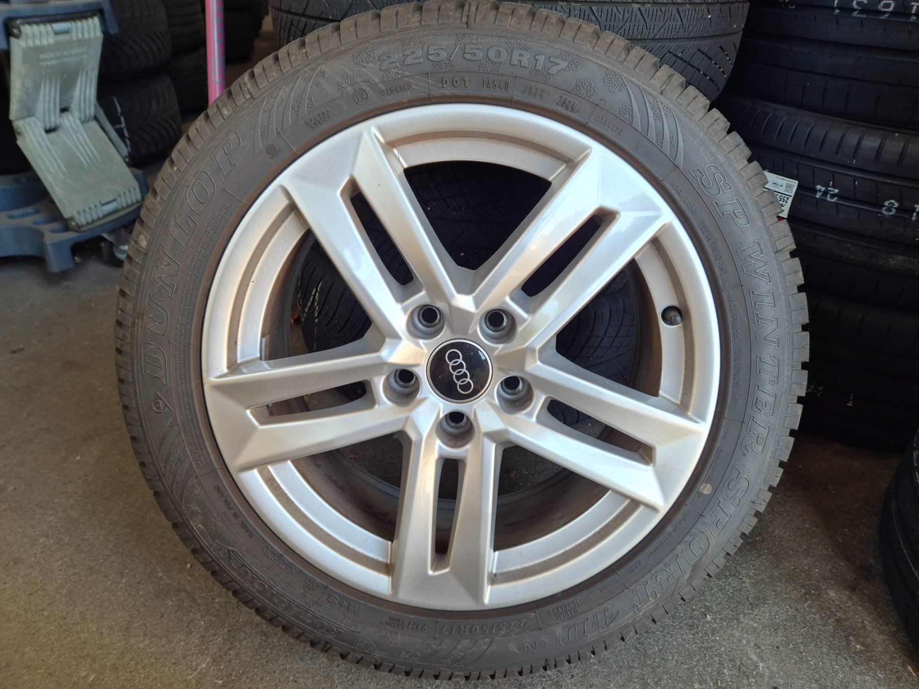 Audi Felgen: 4  Original Audi komplett Rad – Gebraucht aus Dagmersellen von sam_j8ky 1