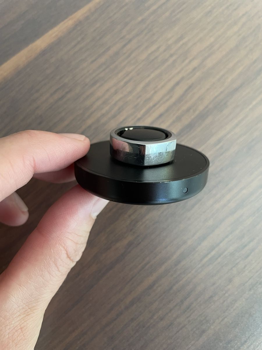 Smart Smartwatch: Oura Ring Gen3 Silver Grösse 7 mit Ladestation – Usato da Riehen venduto da mel_t595 1