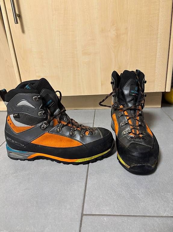 Scarpe da uomo: Scarpa Gore Tex Bergschuhe Wanderschuhe Grösse 44 – Usato da Naters venduto da vir_8t9z
