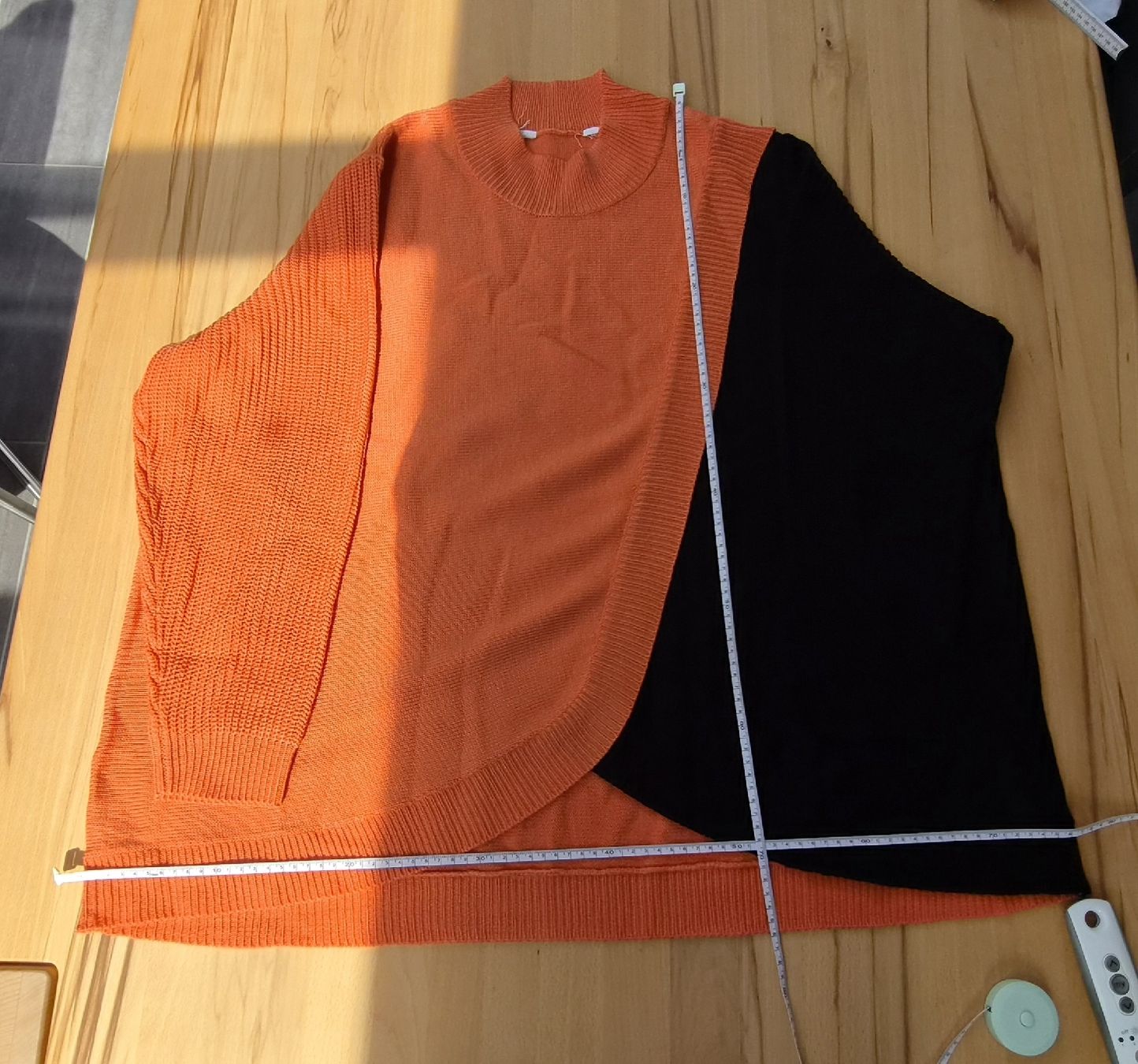 Maglioni & Felpe: Damen Pullover Orange Schwarz  neuwertig – Usato da Winznau venduto da banditgsf 1