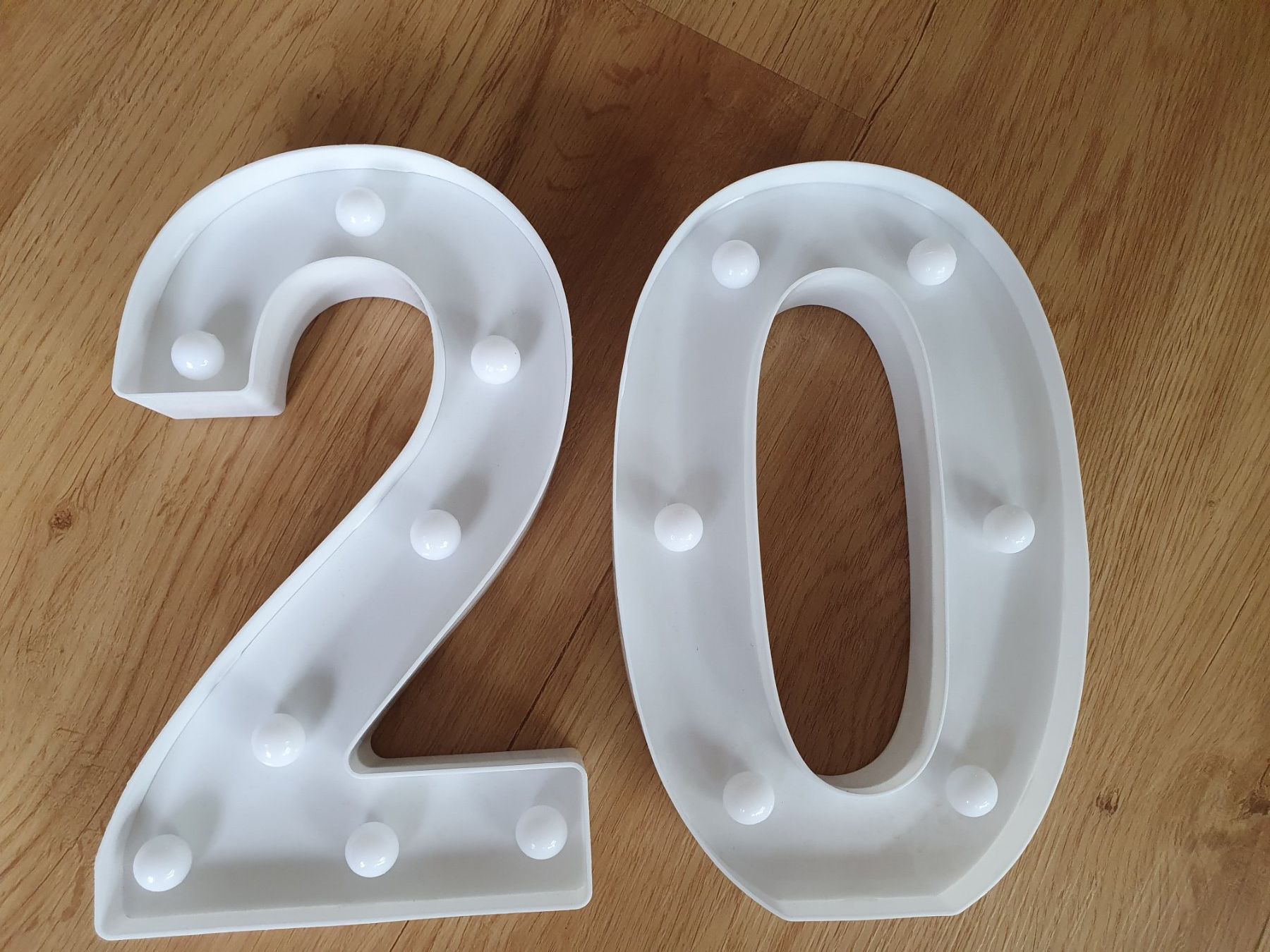 Alle Dekorationen: GrosseLED Zahlen 20, 21cm hoch – Neu (gemäss Beschreibung) aus Heinrichswil von frankie19860 1