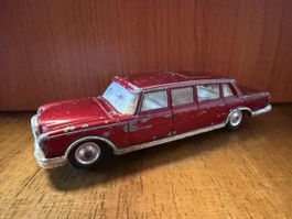 Corgi Toys Mercedes-Benz 600 Pullman Limousine rot Spielzeug