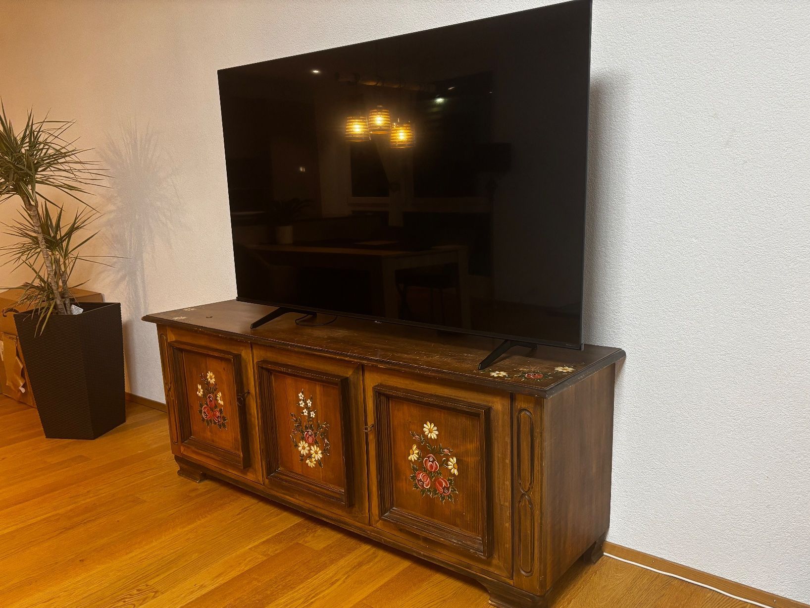 TV Möbel: Fernsehertisch aus Altholz – Gebraucht aus Horn von Valentino_A