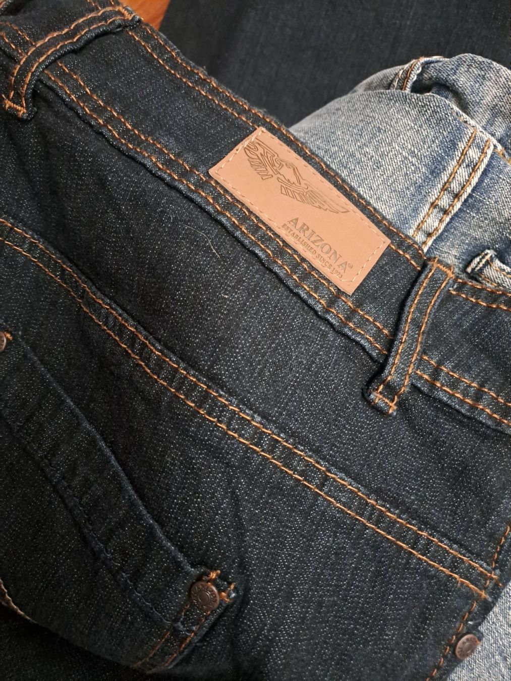 Arizona Jeans: 2x Jeans und eine gratis dazu Gr.48 – D'occasion à Emdthal par kasira 2