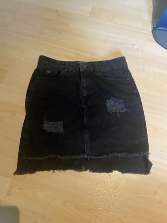 Superdry Rock, Jupe
