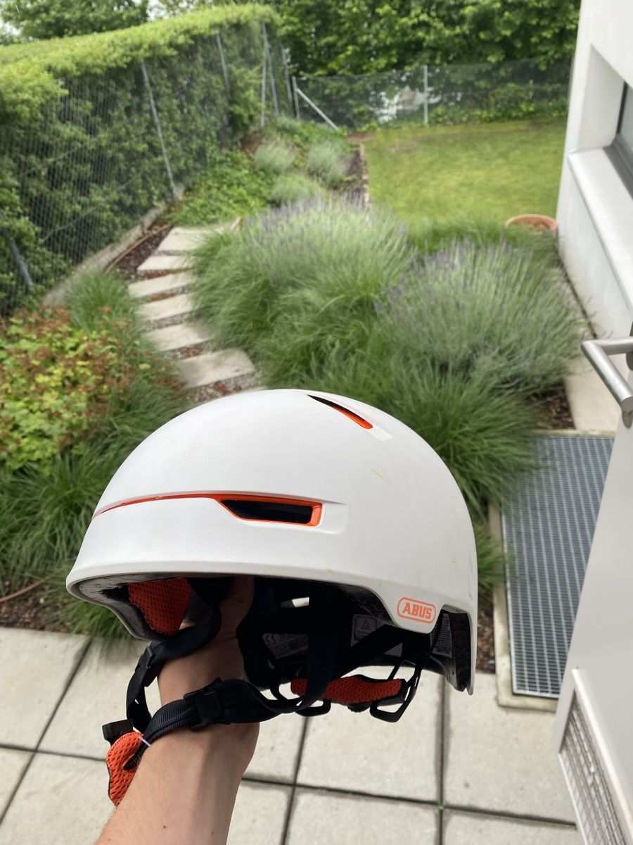 Abus Caschi: Abus Frau Velo Helm – Usato da Herrliberg venduto da mas_7lxb