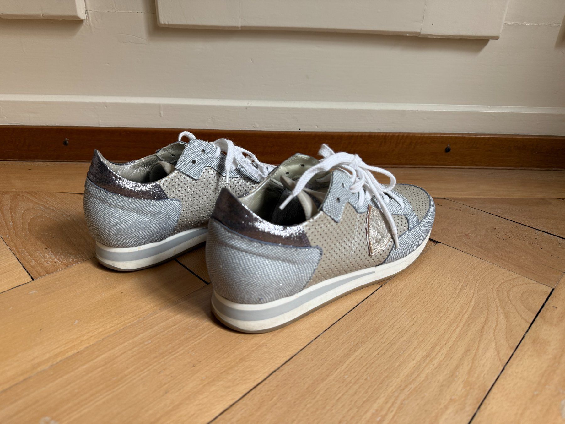 Scarpe da donna: PHILIPPE MODEL - Leder Sneaker hellblau-grau 40 – Usato da Zürich venduto da Diazaio 2