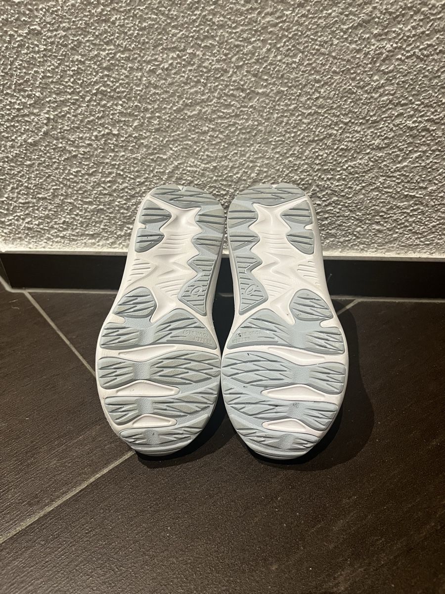 Asics Scarpe per ragazzi: ASICS Laufschuhe - Kinder Grosse 27 – Usato da Ehrendingen venduto da emm_7d8k 1