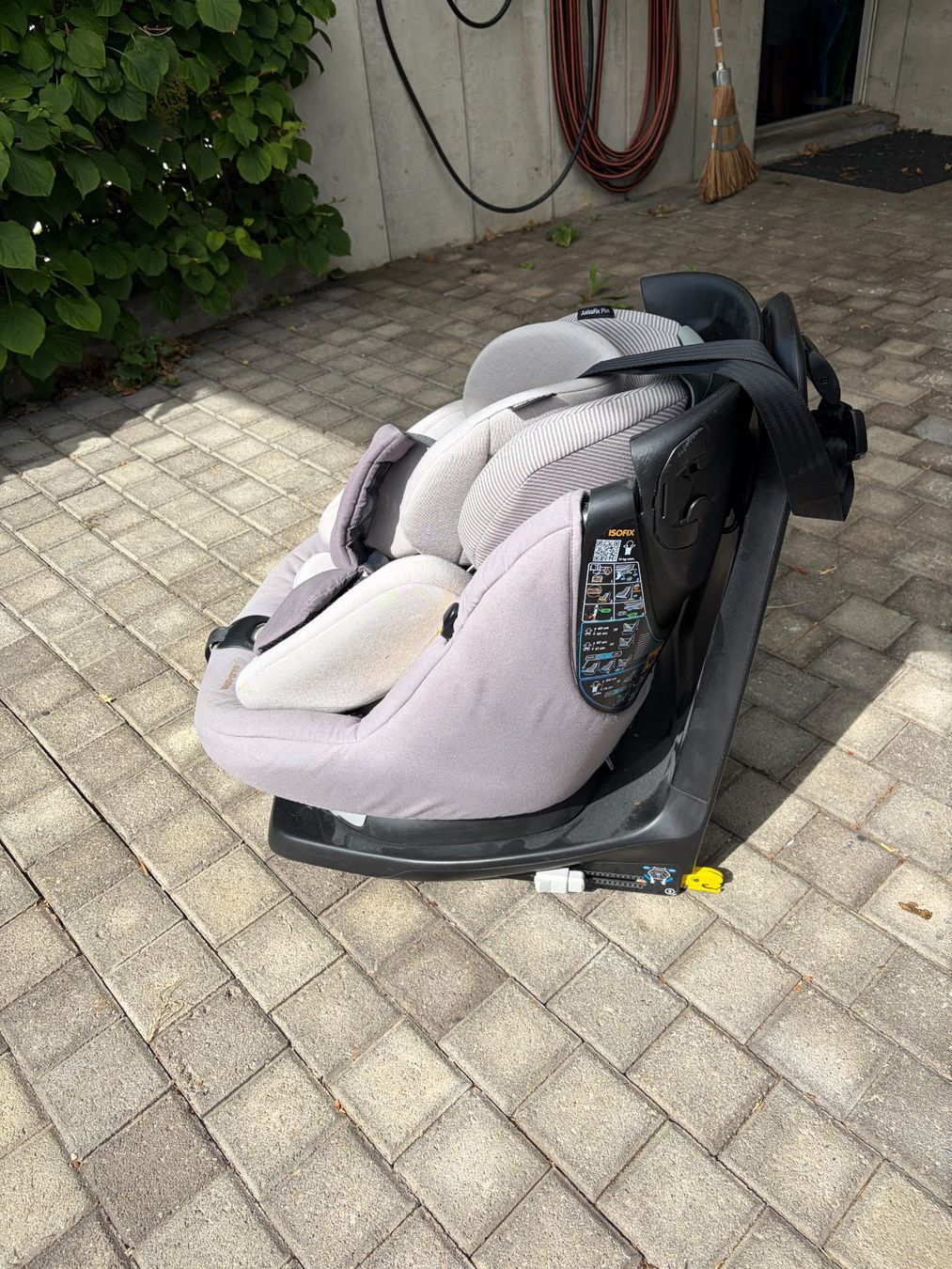 Maxi-Cosi Auto-Kindersitze: Kindersitz Maxi-Cosi AxissFix Plus – Gebraucht aus Zürich von sibylle_ZH 2