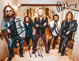 DEAD DAISIES in person Autogramm auf Grossfoto signiert