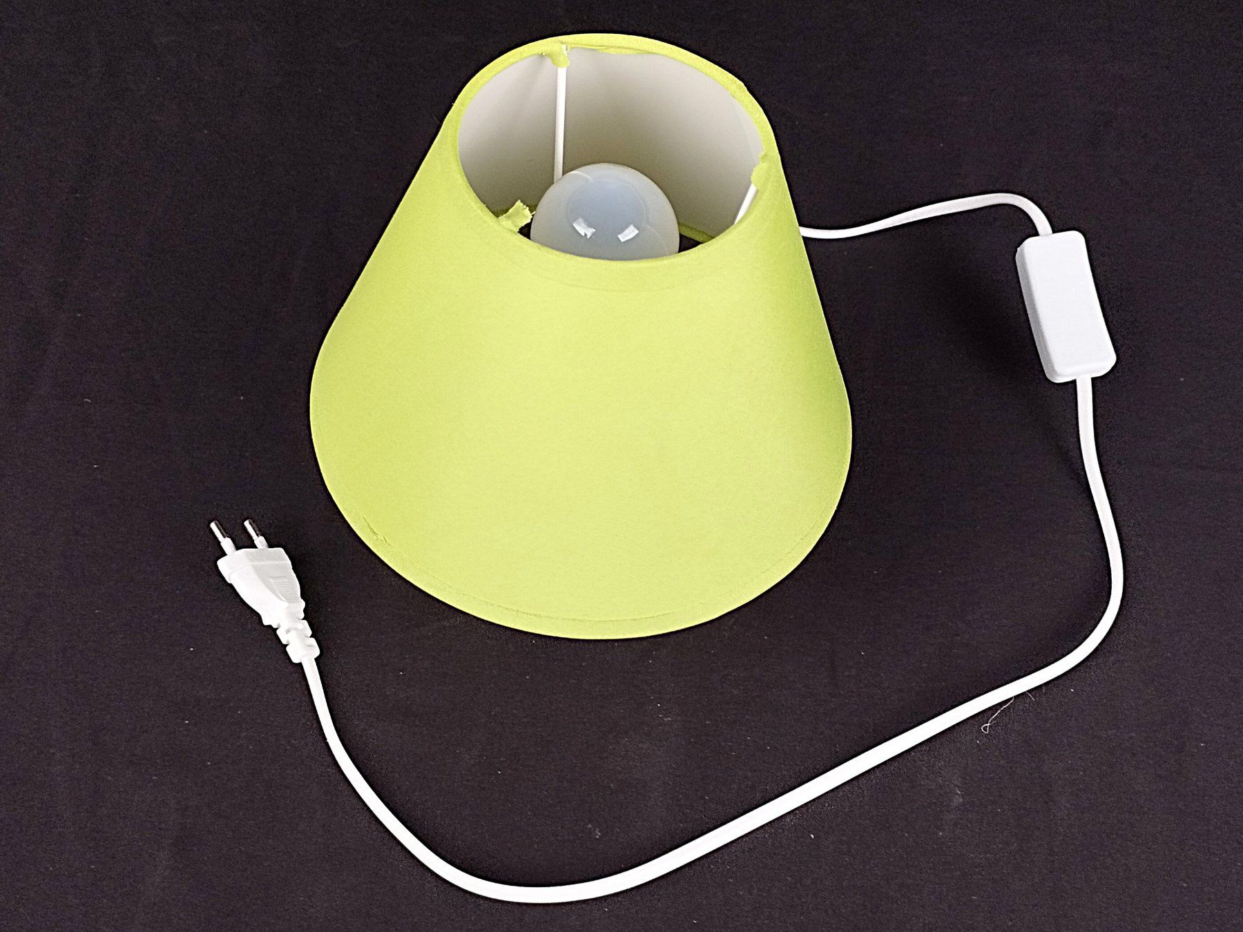 Lampade: Tischlampe grün – Usato da Schübelbach venduto da Restwert_Schubelbach