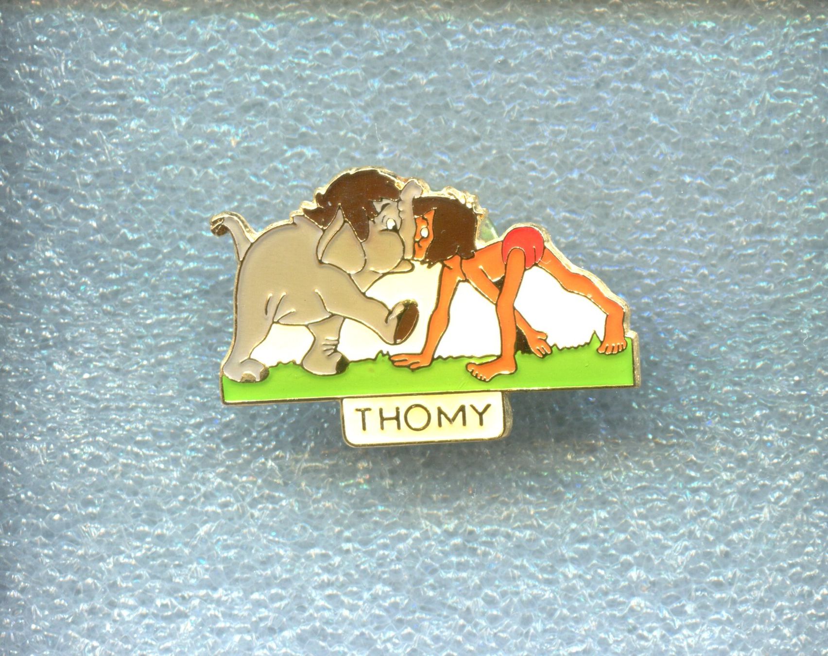 Disney Placchette & Badge: Dschungelbuch  MOGLI + kleiner ELEFANT – Usato da Winterthur venduto da Sammleroase