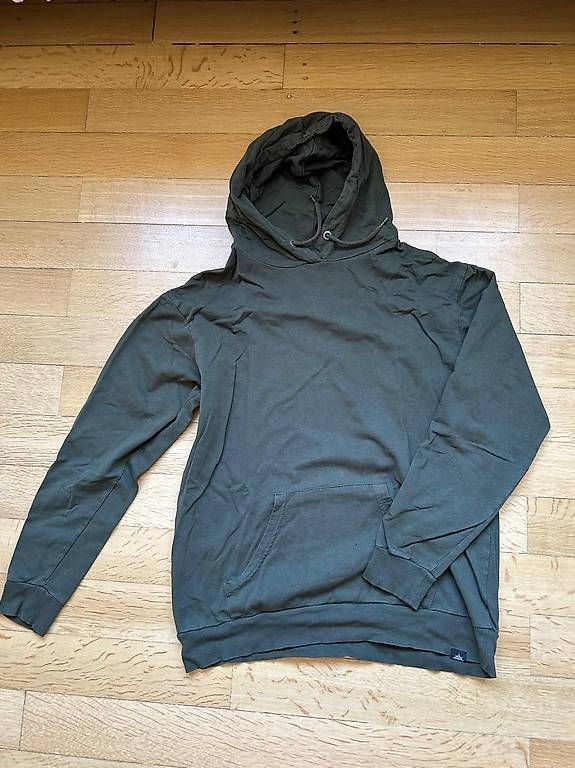 Pullover & Sweatshirts: Hoodie dunkelgrün – Neu (gemäss Beschreibung) aus Muttenz von anj_2qy5