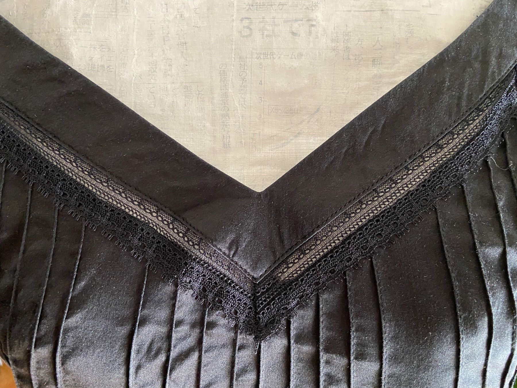 Tops: Top en 100 % soie - 36 – Gebraucht aus Lausanne von maintenant 3
